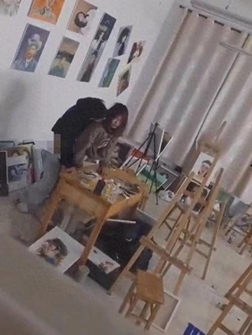 山东烟台画室吃瓜,一场校园内的清凉夏日风波