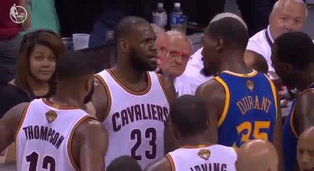 詹姆斯成吃瓜观众